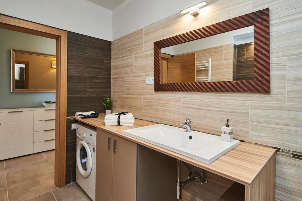 Orangehomes Fantastic 3 Bedrooms Apartment Dohany Street Budapest Exterior foto